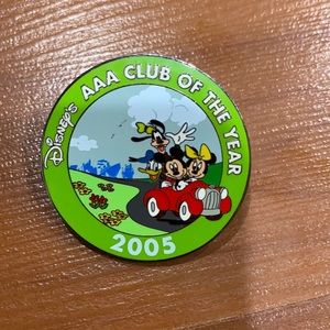 Disney AAA Club of The Year pin 2005